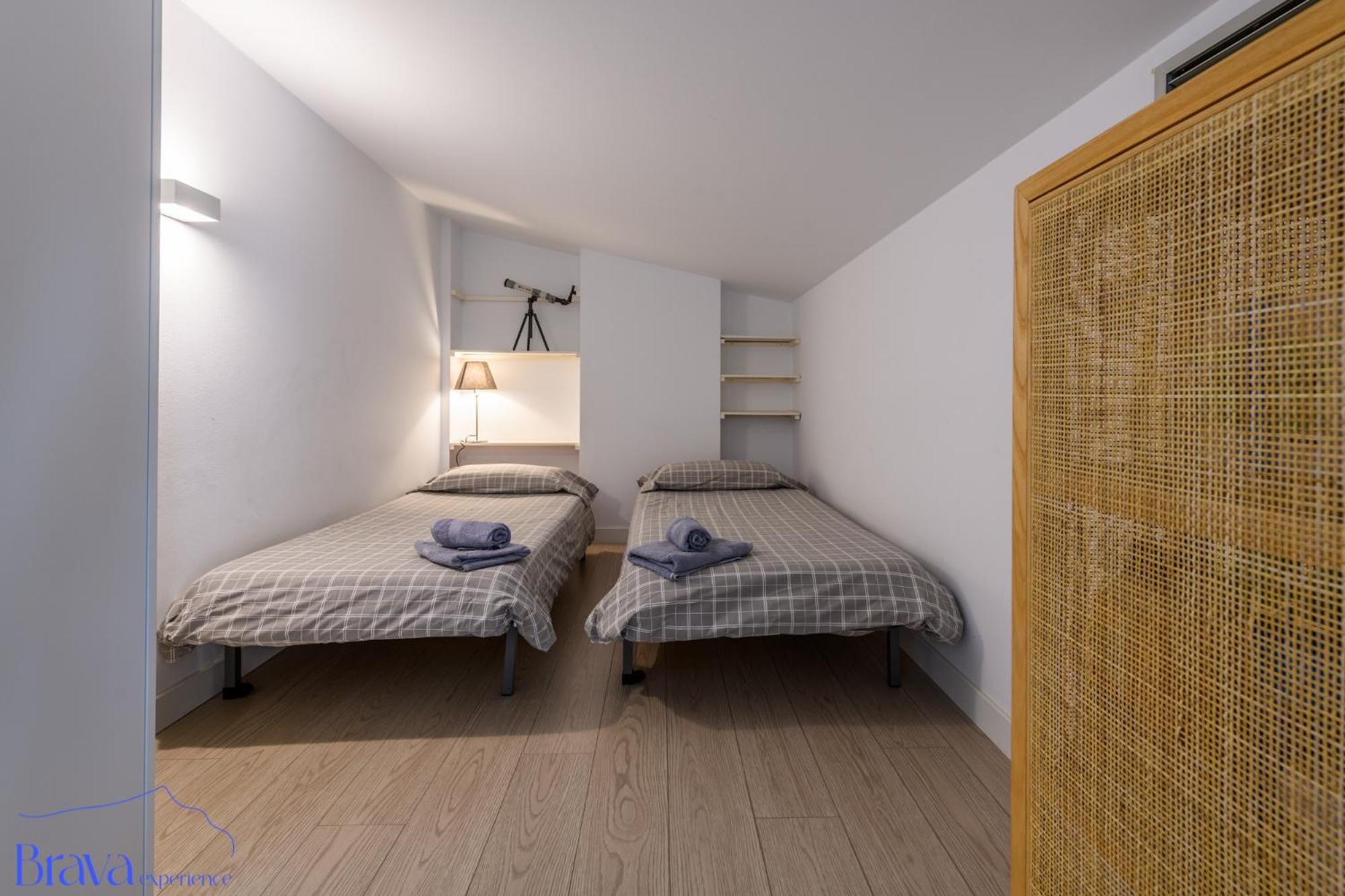 Duplex Sa Tarongeta - 5' Playa I Vistas I Terraza 20M2 I Ascensor I Equipado Apartment Кадакес Екстериор снимка